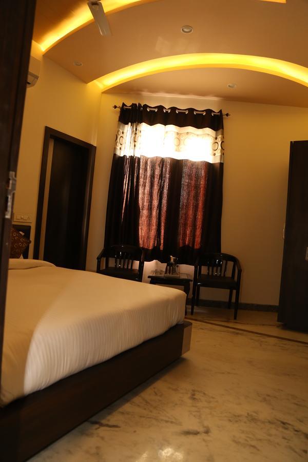 Hotel Delight Udaipur Bagian luar foto