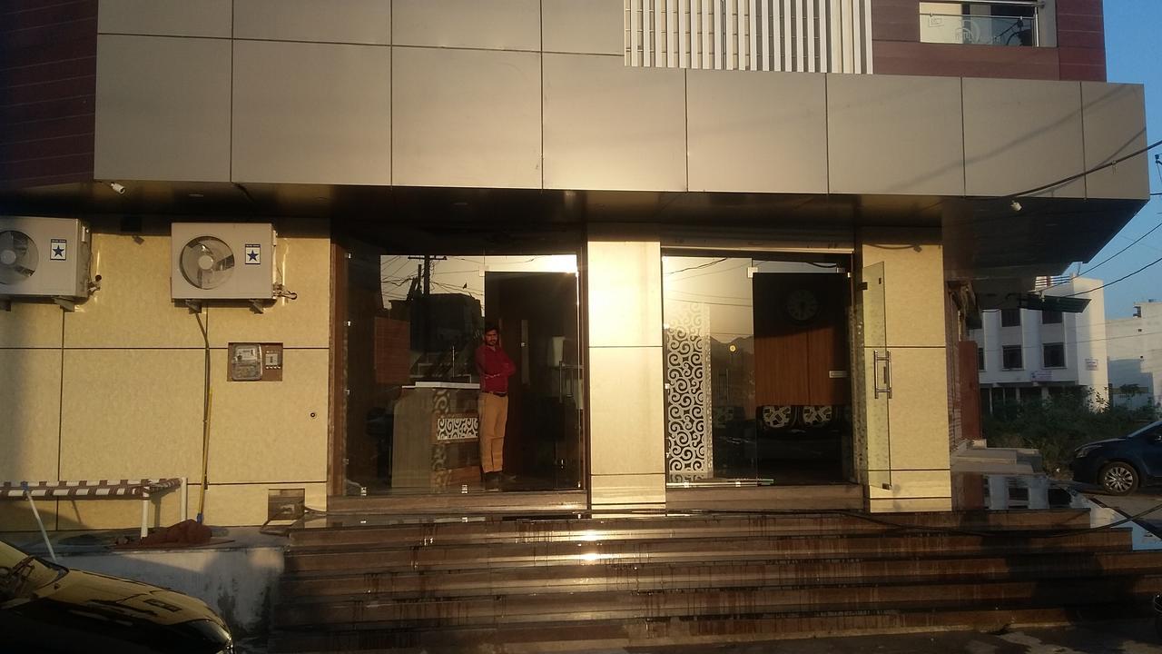 Hotel Delight Udaipur Bagian luar foto